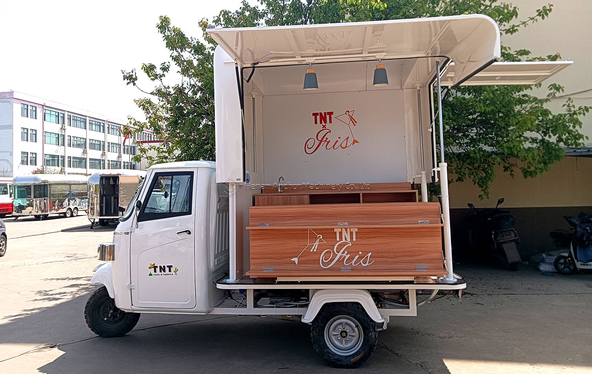 piaggio ape food truck