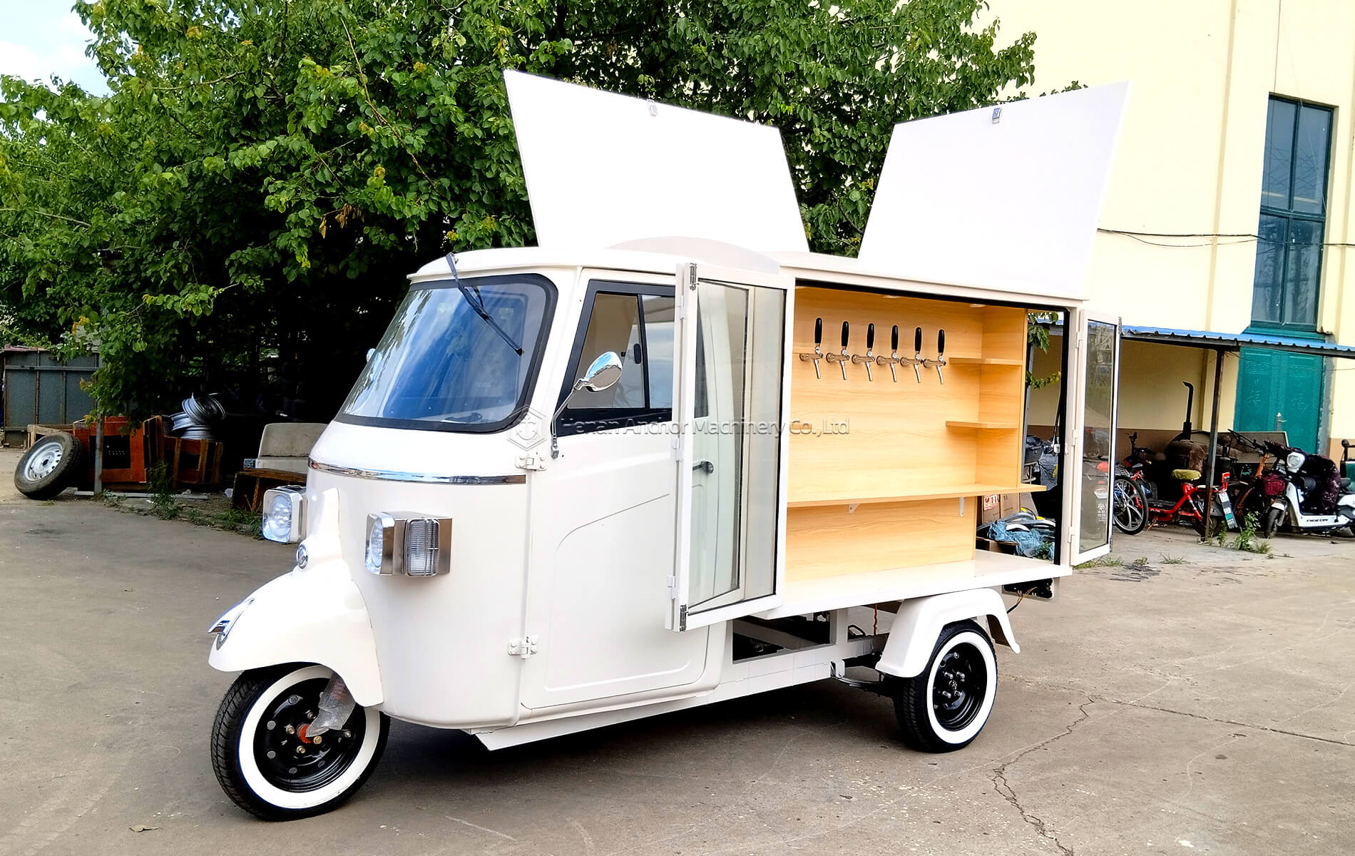 piaggio ape food truck