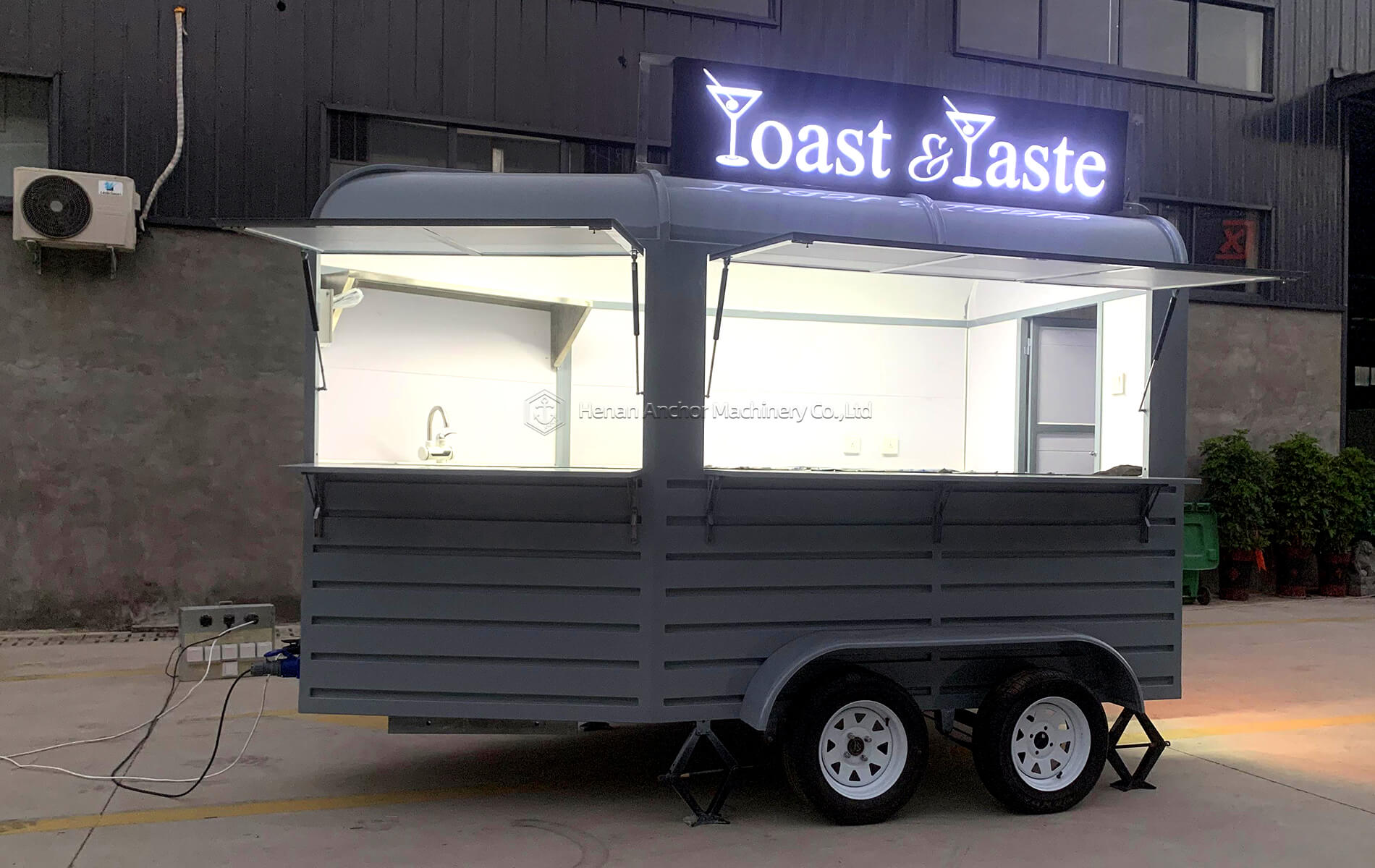 horse trailer mobile bars