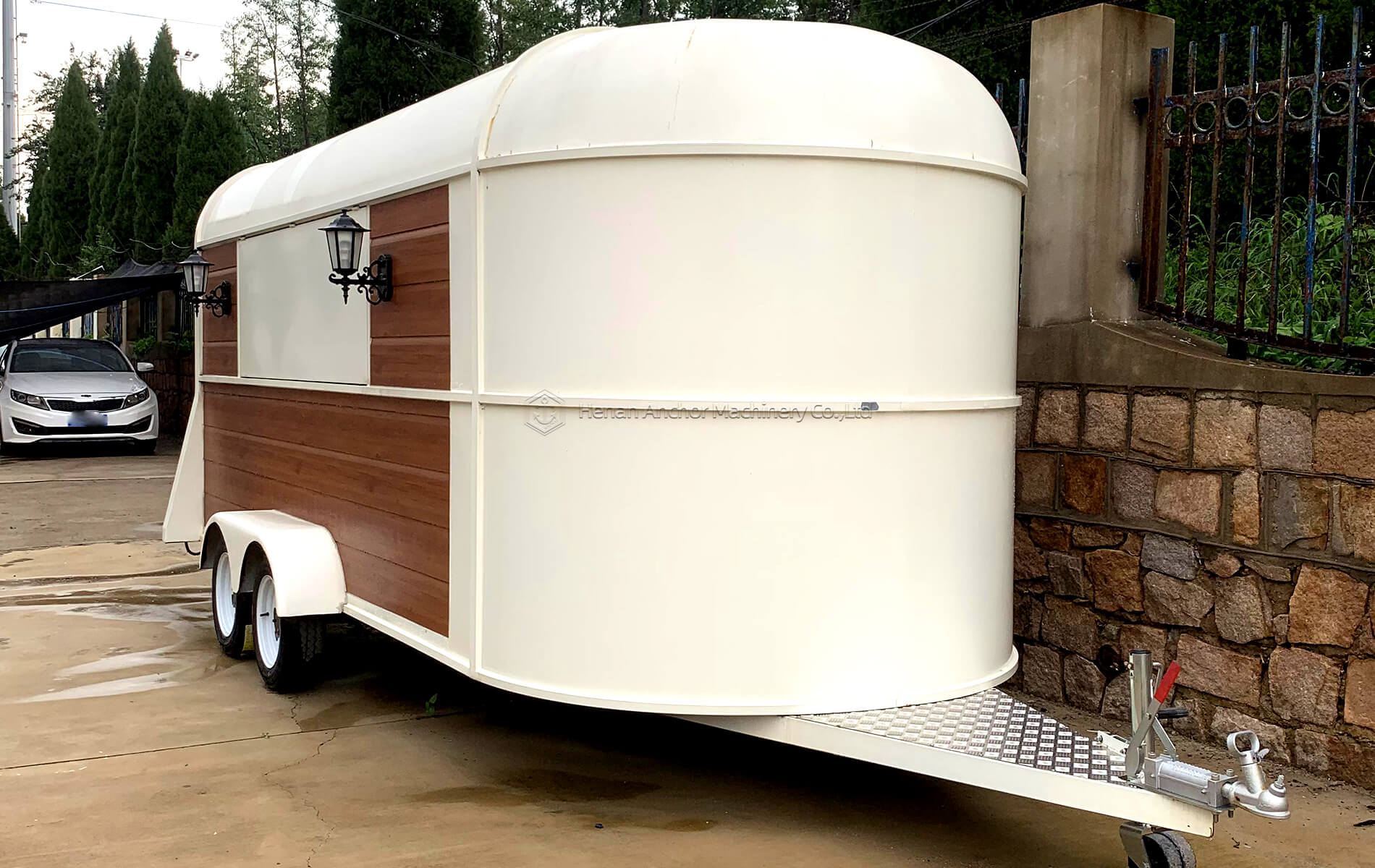 horse trailer mobile bars