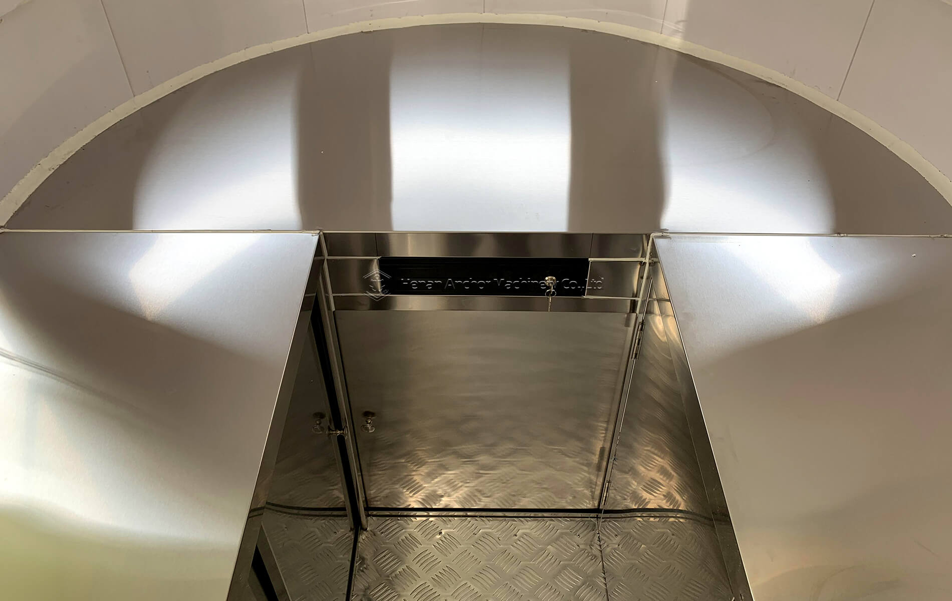 horse trailer mobile bars